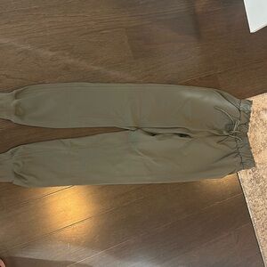 Lululemon Stretch High Rise Jogger size 2 Color Grey Sage